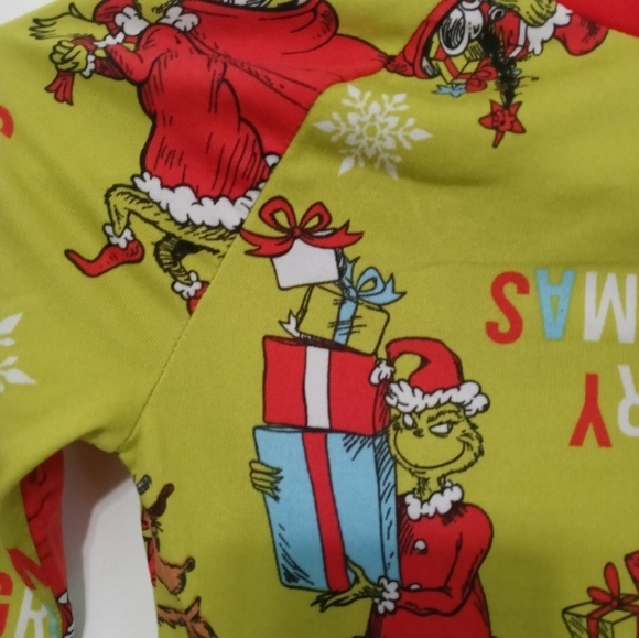 Dr. SEUSS The Grinch LONG SLEEVE "MERRY GRINCHMAS" CHILDS 8 PAJAMA TOP - Picture 4 of 5